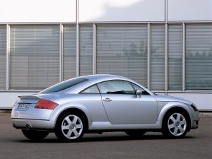 Audi TT Coupe 1998 года  (WW)